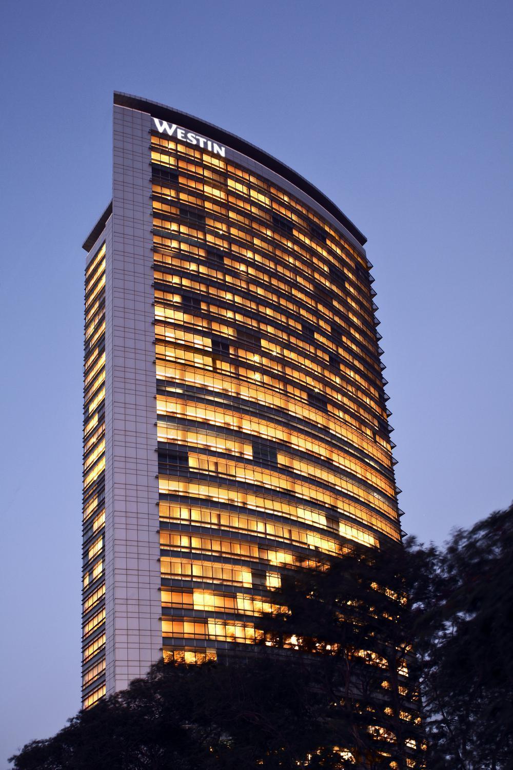 The Westin Mumbai Garden City Hotel Exterior photo