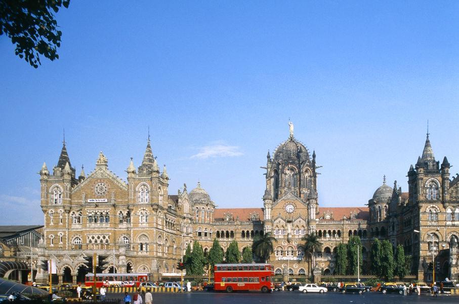 The Westin Mumbai Garden City Hotel Exterior photo